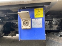 いすゞエルフ冷凍車（冷蔵車）小型（2t・3t）[写真12]