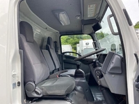 いすゞエルフ冷凍車（冷蔵車）小型（2t・3t）[写真16]