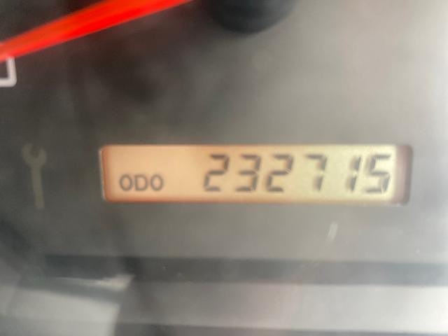 いすゞエルフ冷凍車（冷蔵車）小型（2t・3t）[写真18]