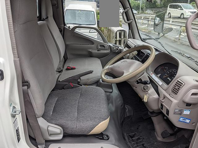 トヨタダイナ平ボディ小型（2t・3t）[写真09]