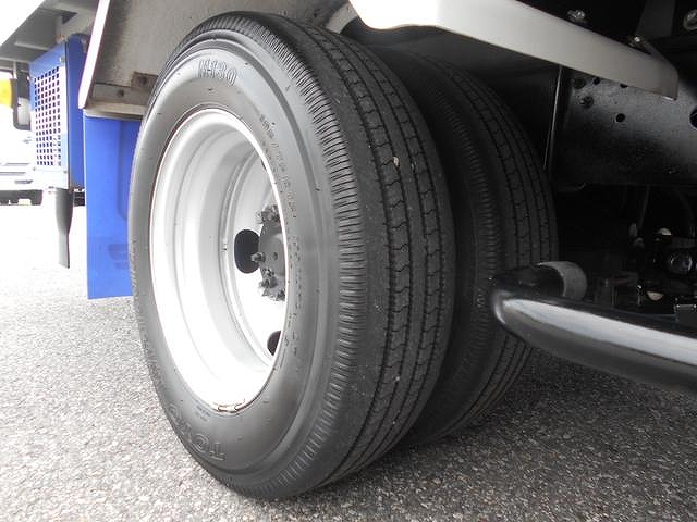 日野デュトロ冷凍車（冷蔵車）小型（2t・3t）[写真20]