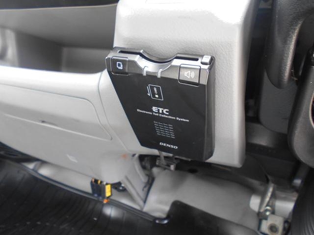 日野デュトロ冷凍車（冷蔵車）小型（2t・3t）[写真32]