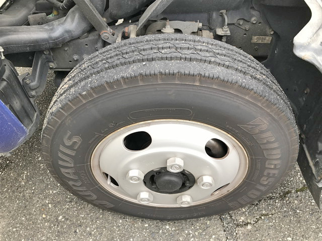 日野デュトロパネルバン小型（2t・3t）[写真15]