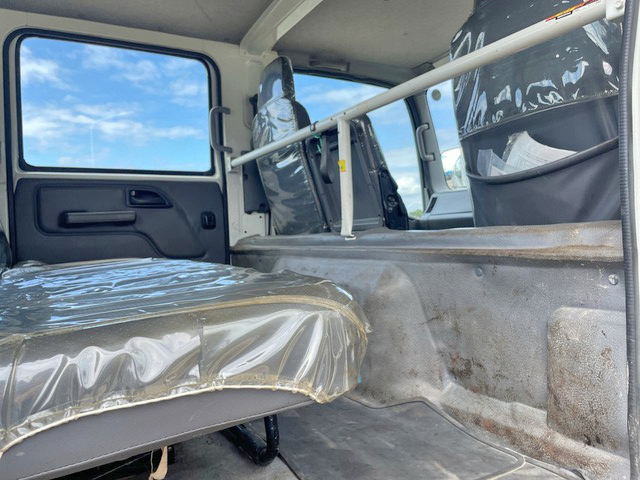 いすゞエルフダブルキャブ（Wキャブ）小型（2t・3t）[写真26]