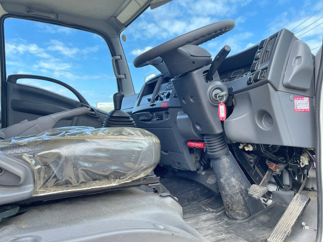 いすゞエルフダブルキャブ（Wキャブ）小型（2t・3t）[写真34]