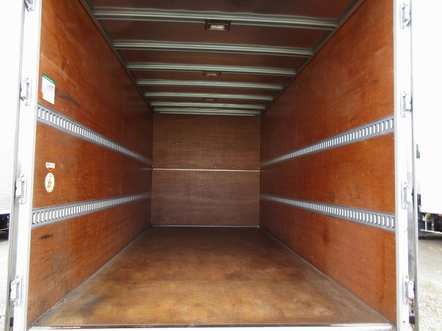 三菱ふそうキャンターアルミバン小型（2t・3t）[写真03]