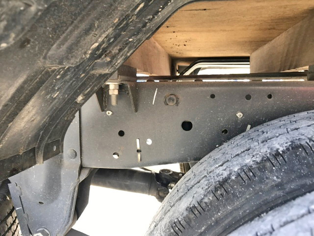 いすゞエルフクレーン3段小型（2t・3t）[写真24]