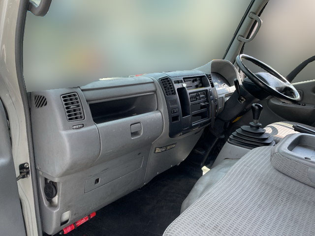 トヨタダイナ平ボディ小型（2t・3t）[写真13]