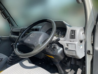 トヨタダイナ平ボディ小型（2t・3t）[写真14]