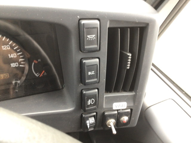 いすゞエルフパネルバン小型（2t・3t）[写真25]