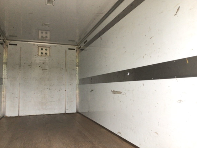 いすゞエルフパネルバン小型（2t・3t）[写真06]