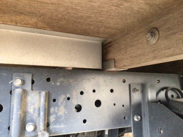 日産アトラスカーテン車小型（2t・3t）[写真11]