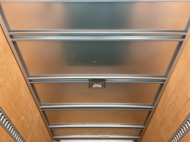 いすゞエルフアルミバン小型（2t・3t）[写真13]