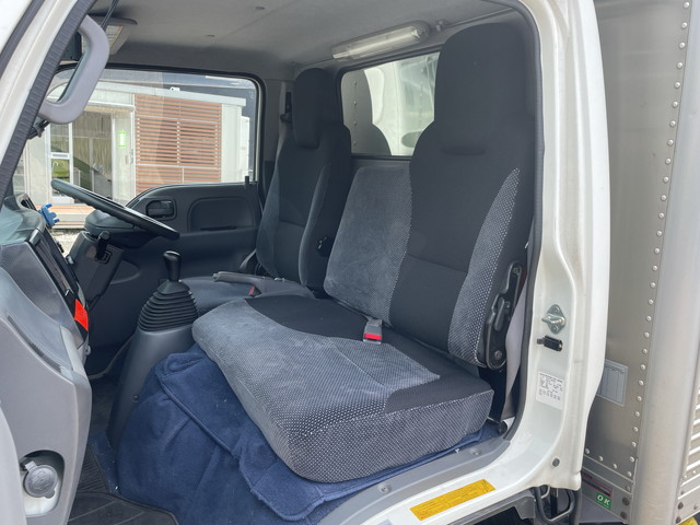 いすゞエルフアルミバン小型（2t・3t）[写真26]