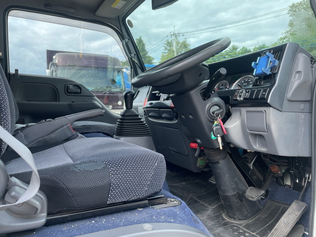 いすゞエルフアルミバン小型（2t・3t）[写真29]