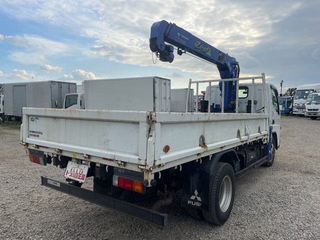 三菱ふそうキャンタークレーン3段小型（2t・3t）[写真02]