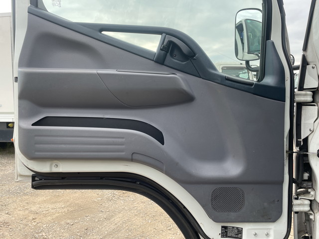 三菱ふそうキャンタークレーン3段小型（2t・3t）[写真27]