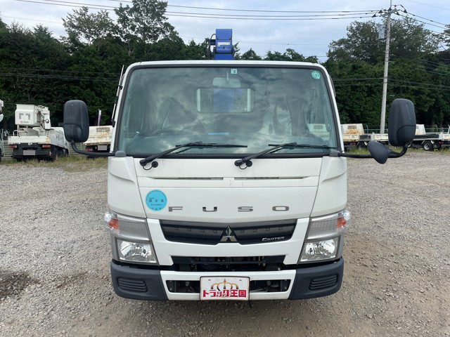 三菱ふそうキャンタークレーン3段小型（2t・3t）[写真08]