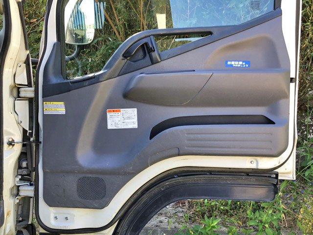 三菱ふそうキャンターダンプ小型（2t・3t）[写真25]