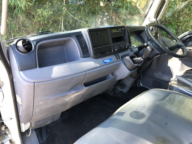 三菱ふそうキャンターダンプ小型（2t・3t）[写真28]