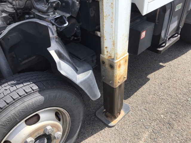 三菱ふそうキャンター高所作業車小型（2t・3t）[写真11]