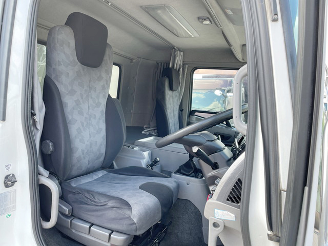 UDトラックスコンドルアルミウイング増トン（6t・8t）[写真21]