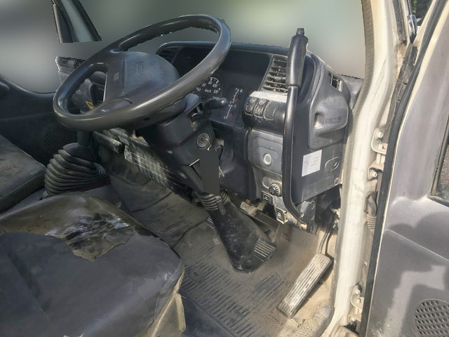 いすゞエルフダンプ小型（2t・3t）[写真20]