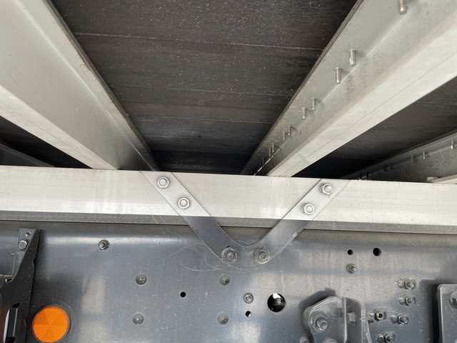 三菱ふそうファイターセルフローダー増トン（6t・8t）[写真15]