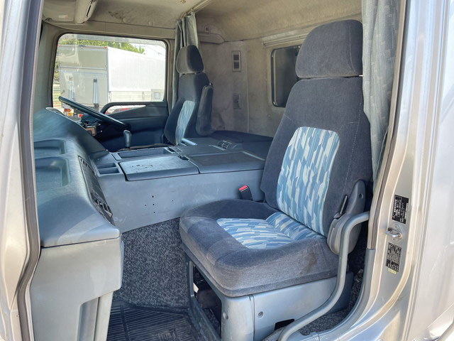 三菱ふそうスーパーグレートセルフローダー大型（10t）[写真31]