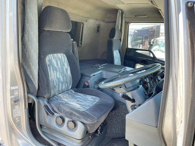 三菱ふそうスーパーグレートセルフローダー大型（10t）[写真33]