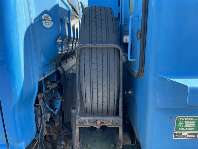 いすゞエルフパッカー車（塵芥車）小型（2t・3t）[写真17]