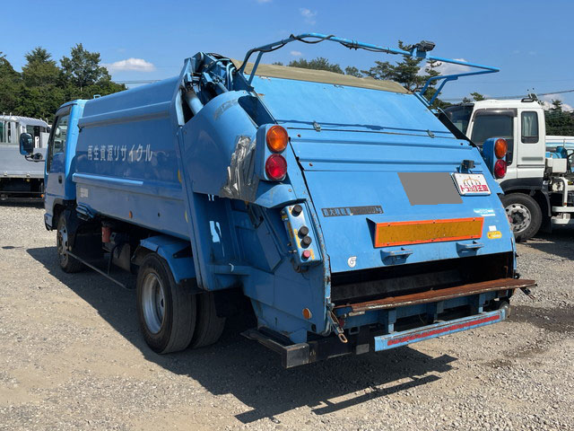 いすゞエルフパッカー車（塵芥車）小型（2t・3t）[写真04]