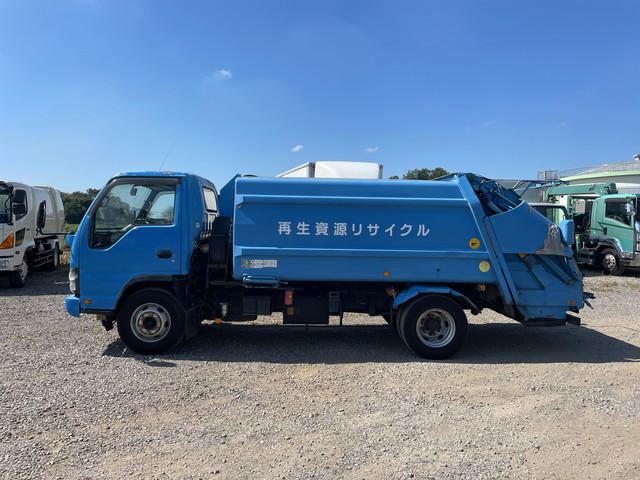 いすゞエルフパッカー車（塵芥車）小型（2t・3t）[写真05]