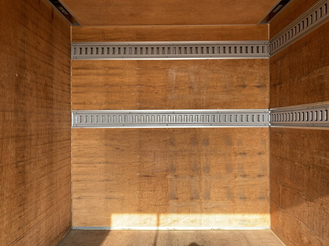 いすゞエルフパネルバン小型（2t・3t）[写真12]