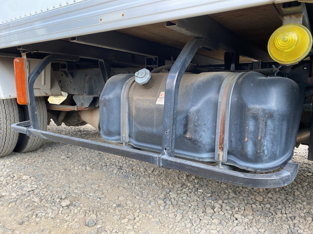 いすゞエルフパネルバン小型（2t・3t）[写真15]