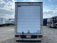 いすゞエルフパネルバン小型（2t・3t）[写真09]