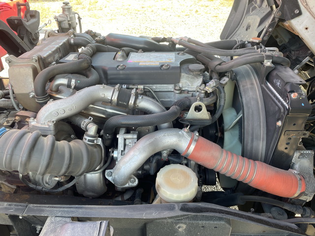 いすゞフォワードユニック5段中型（4t）[写真24]