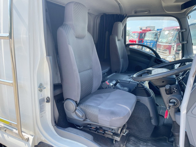 いすゞフォワードユニック5段中型（4t）[写真29]