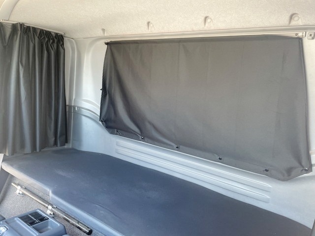 いすゞフォワードユニック5段中型（4t）[写真31]