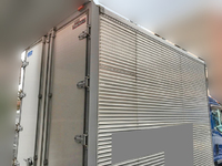 いすゞエルフアルミバン小型（2t・3t）[写真05]