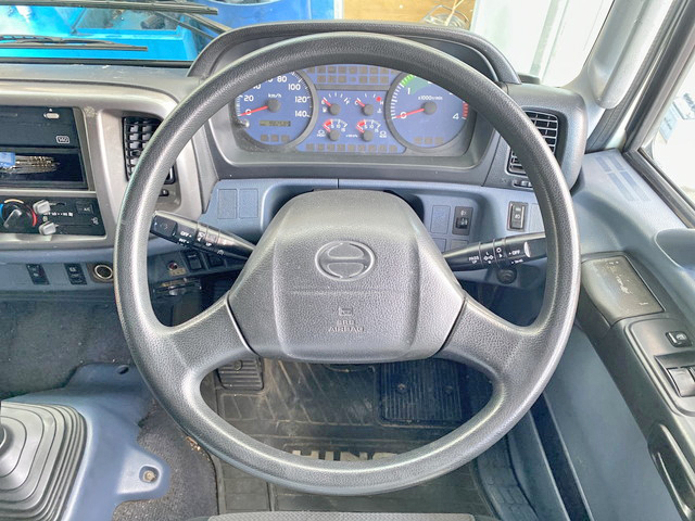 日野レンジャーアルミウイング中型（4t）[写真32]