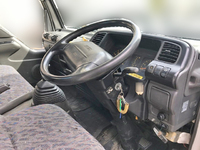 いすゞエルフクレーン3段小型（2t・3t）[写真23]