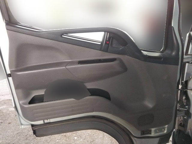 三菱ふそうキャンターダブルキャブ（Wキャブ）小型（2t・3t）[写真16]