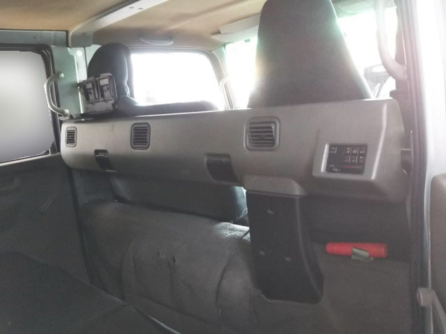 三菱ふそうキャンターダブルキャブ（Wキャブ）小型（2t・3t）[写真21]