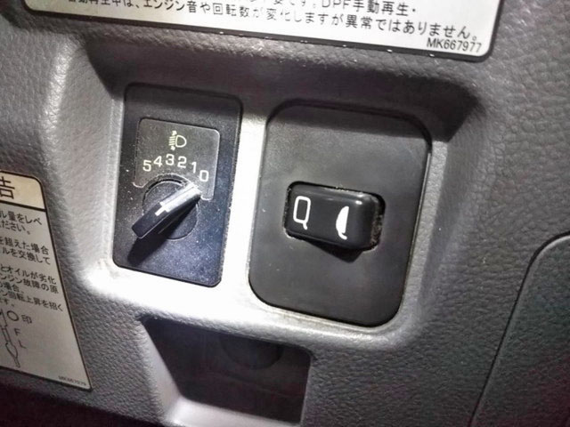 三菱ふそうキャンターダブルキャブ（Wキャブ）小型（2t・3t）[写真26]