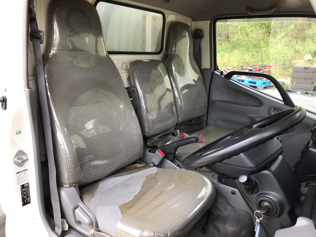 日野デュトロ冷凍車（冷蔵車）小型（2t・3t）[写真30]