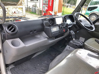 日野デュトロ冷凍車（冷蔵車）小型（2t・3t）[写真31]