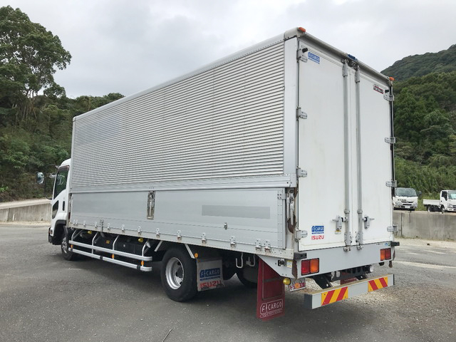 いすゞフォワードアルミウイング中型（4t）[写真04]