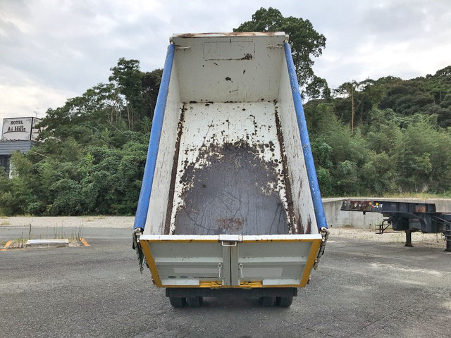 いすゞエルフ深ダンプ（土砂禁ダンプ）小型（2t・3t）[写真13]