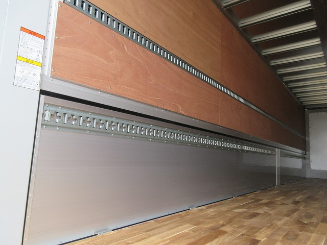 日野プロフィアアルミウイング大型（10t）[写真05]